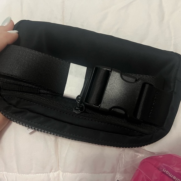 Lululemon belt bag - Picture 2 of 6